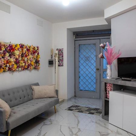 Tiluri Appartement Napels Buitenkant foto