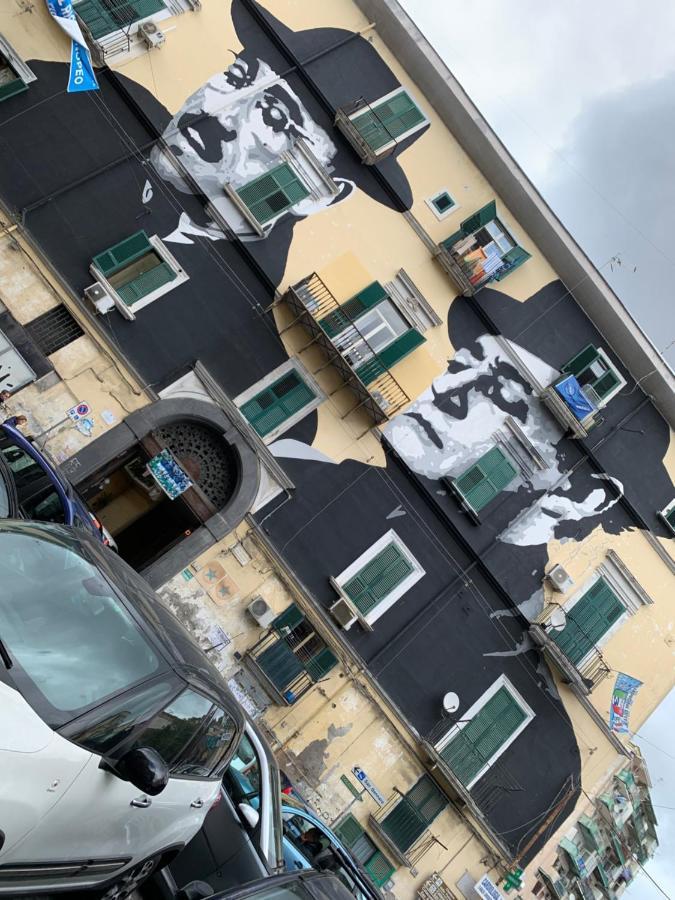 Tiluri Appartement Napels Buitenkant foto