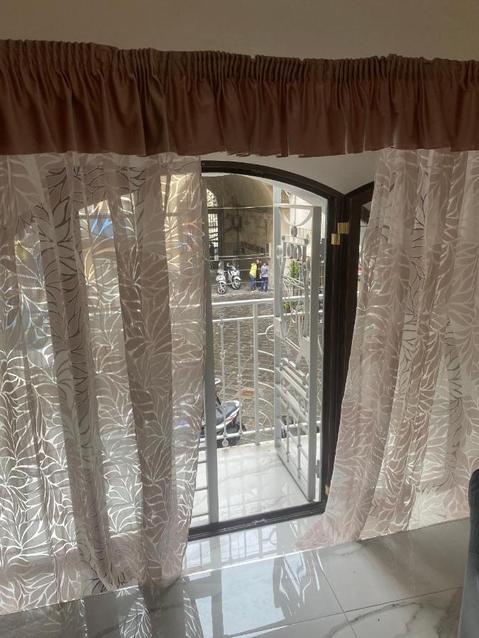 Tiluri Appartement Napels Buitenkant foto