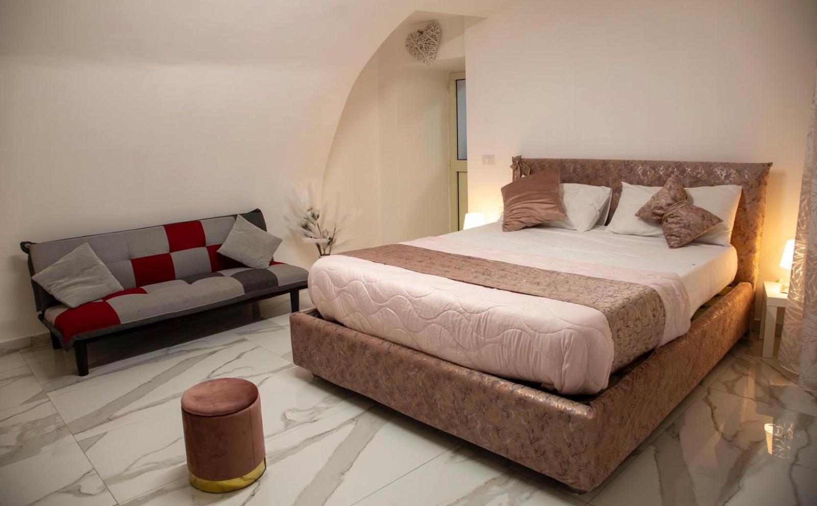 Tiluri Appartement Napels Buitenkant foto
